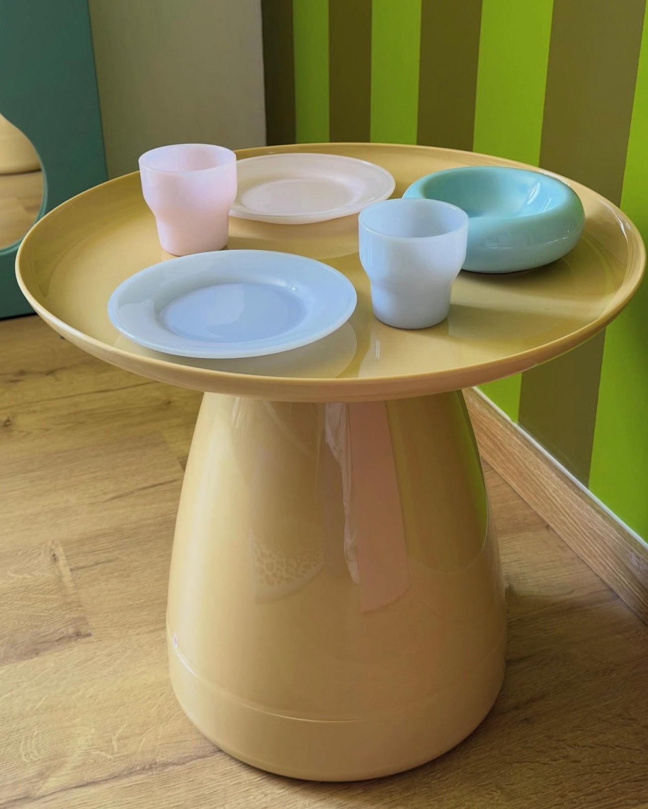 Creamy Side Table
